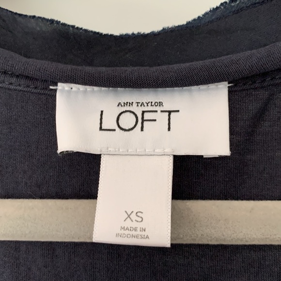 XS-Ann Taylor Loft sleeveless navy dress with bottom tier & gold accent - Picture 2 of 5